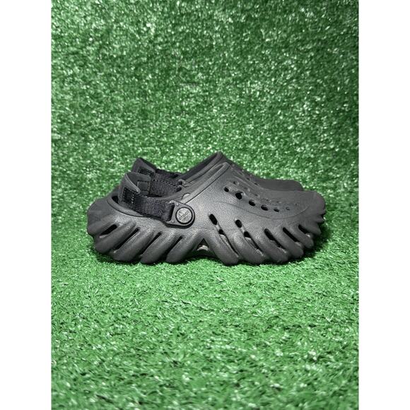 Crocs Echo Clog Boys Size 13C Black Beach Walking Outdoor Slip On Sandals - Picture 1 of 7